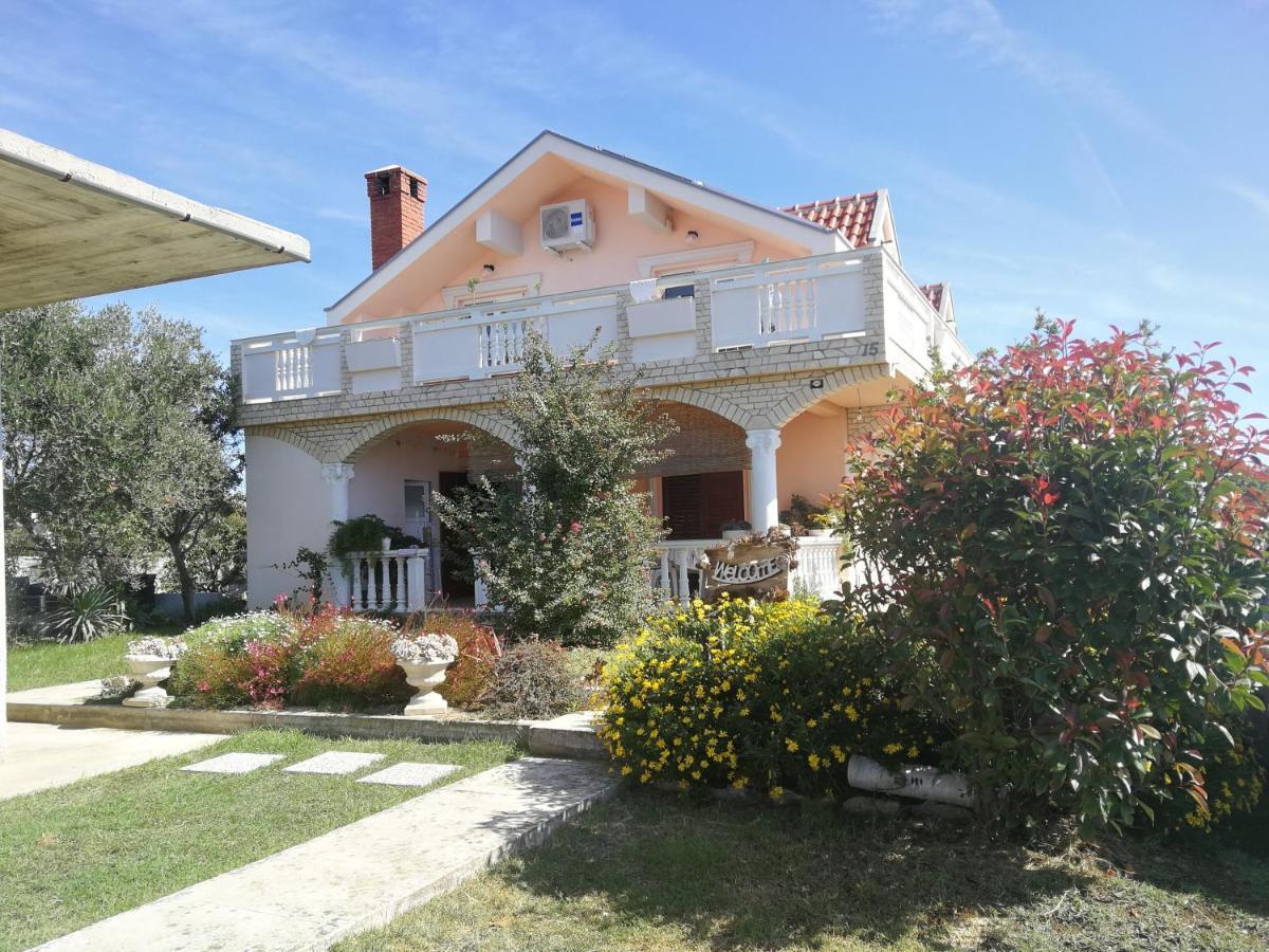 Villa Flora Maris Apartments Privlaka (Zadar) Exterior photo